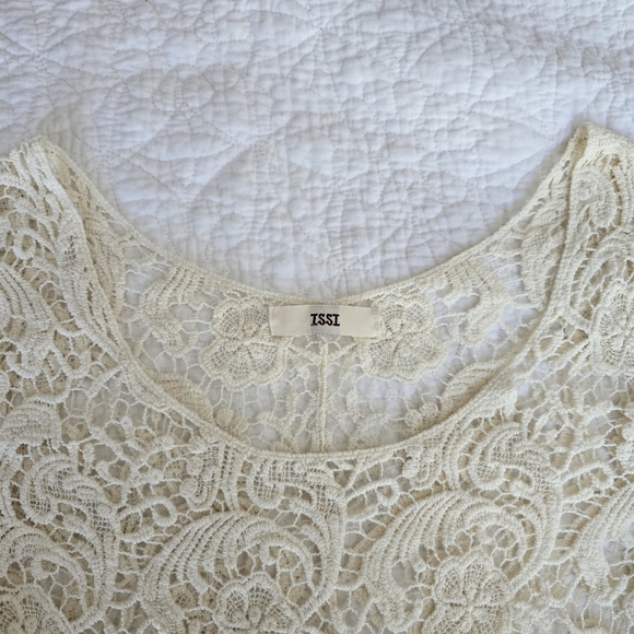 ISSI Cream Cotton Lace Crochet Slip Over Boho Top - Picture 2 of 6